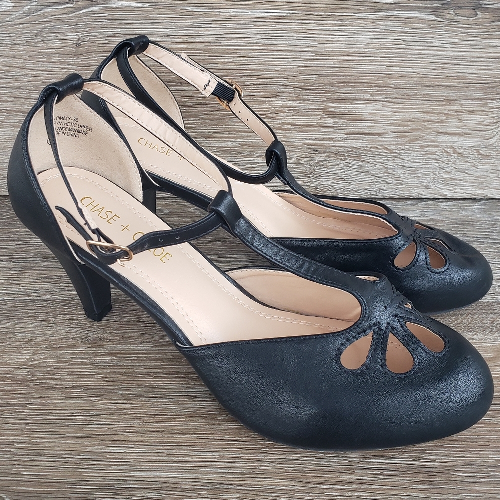 Chase + Chloe Vintage Style Heels Size 9 Vegan Leather